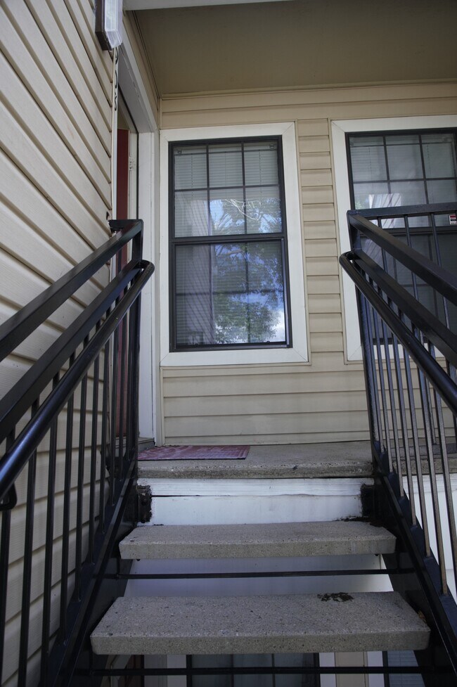 Second story - 2750 Holly Hall St