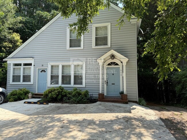 Building Photo - 513 S Hawthorne Rd