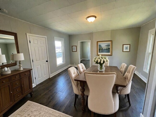 Foto del edificio - 4 bedroom home ready now!