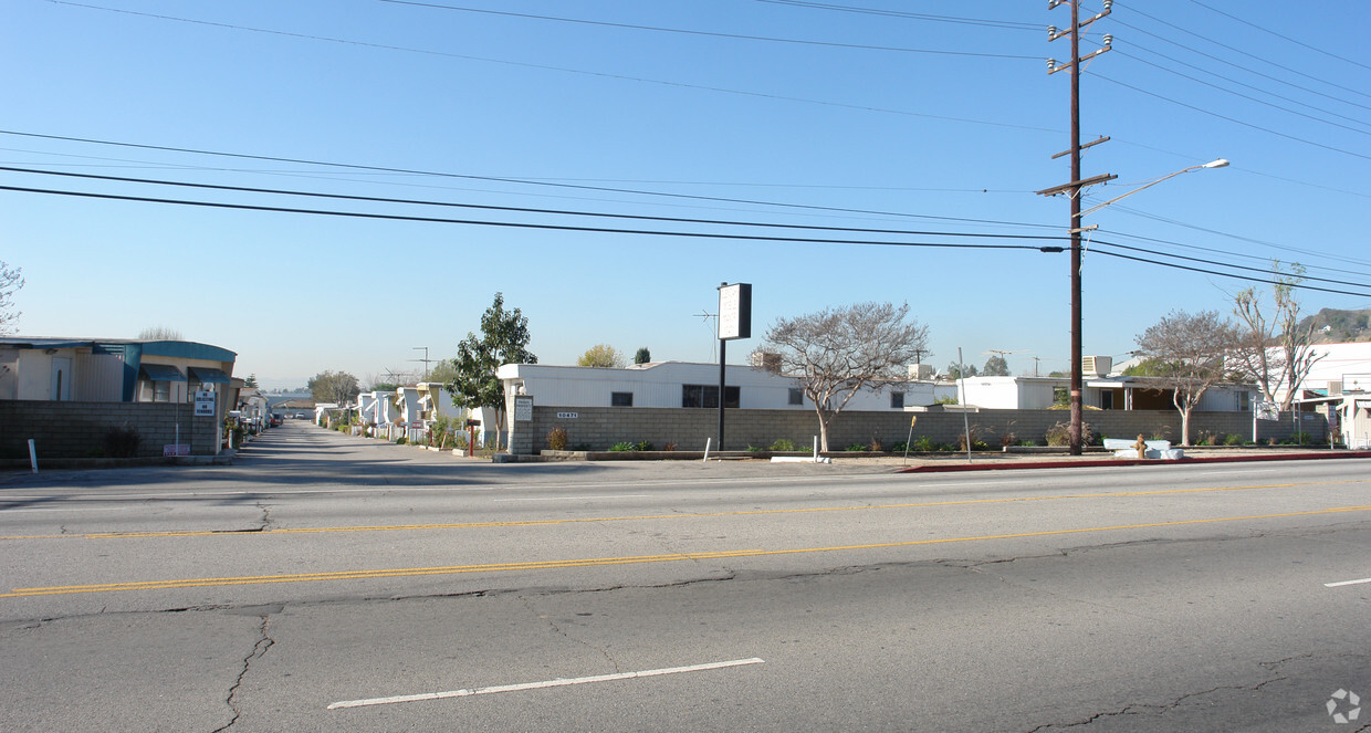 Building Photo - Glenoaks Mobilehome Park