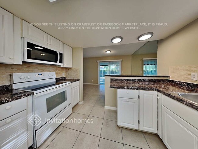 Building Photo - 819 Sunridge Point Dr