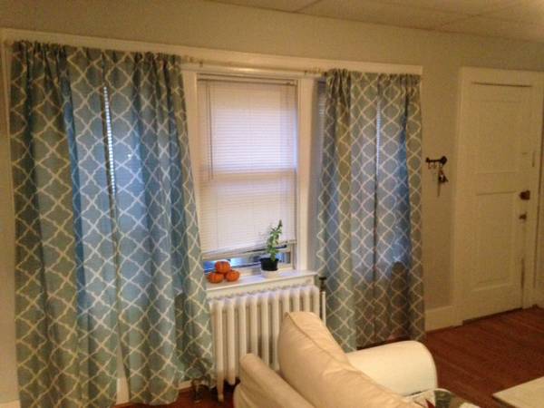Living Room - 1625 East Ave