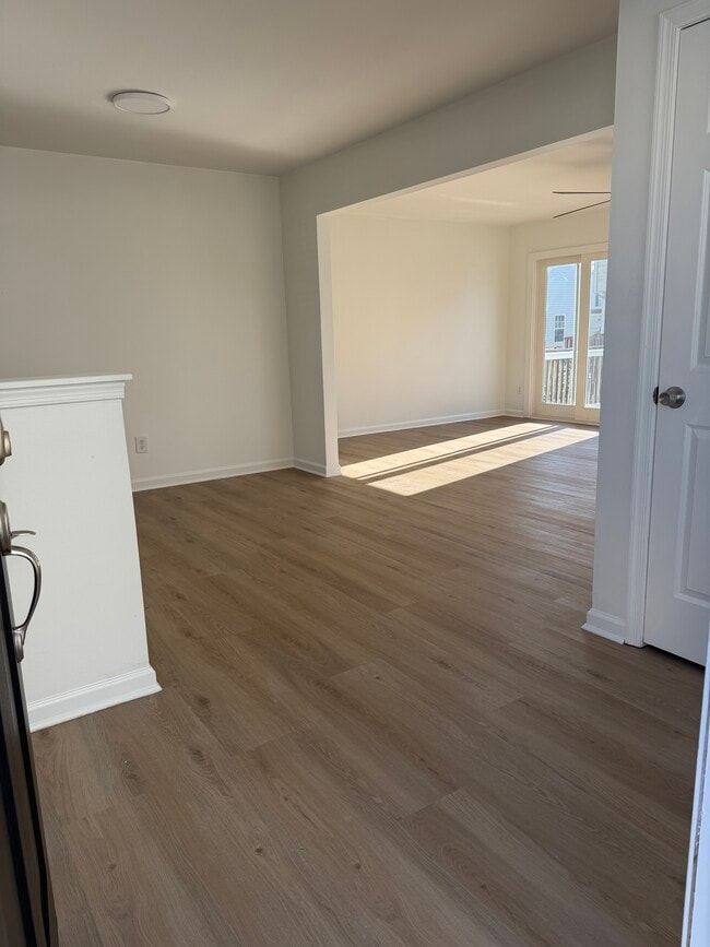 Building Photo - 517 Aidone Dr