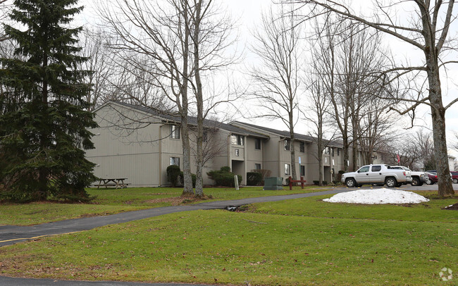 Deerfield Apartments - Deerfield Estates