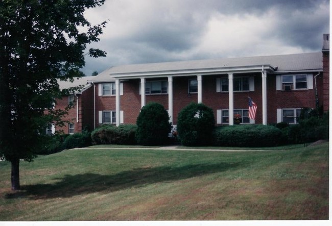 Colonial Gardens Apartments Apartments Pittsfield Ma