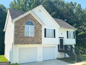 Building Photo - 4044 Robin Cir