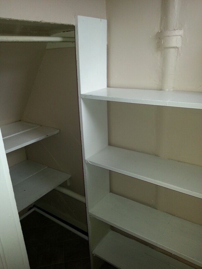 Foto del edificio - 128 E Davenport St