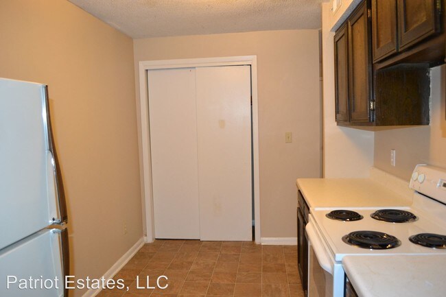 Building Photo - 1 br, 1 bath Apartment - 1015 Burke