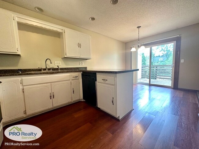 Foto del edificio - 13350 Timber Crest Dr