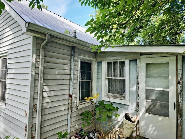 Building Photo - 354 Lane Ave