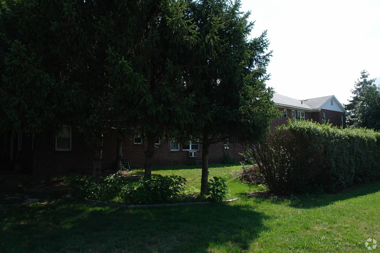 Building Photo - 149 Lien St