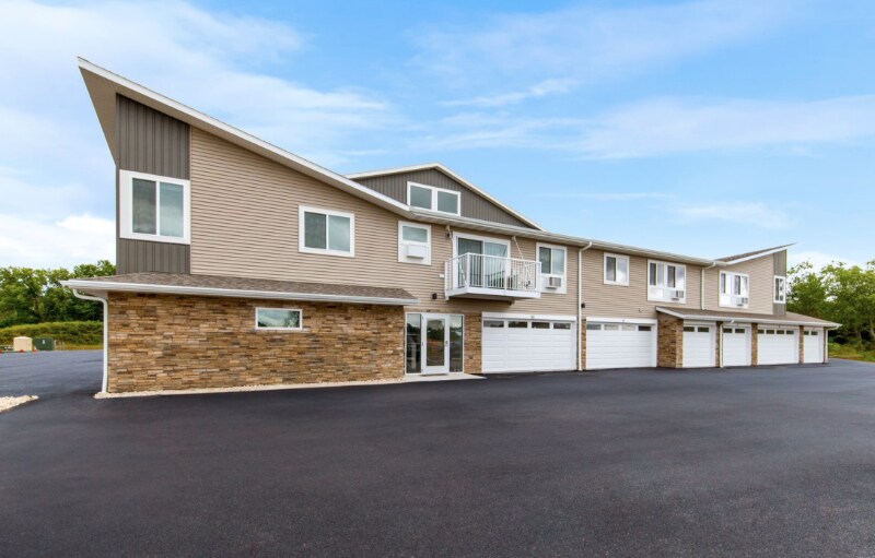 Foto principal - 352 Deshane Ave