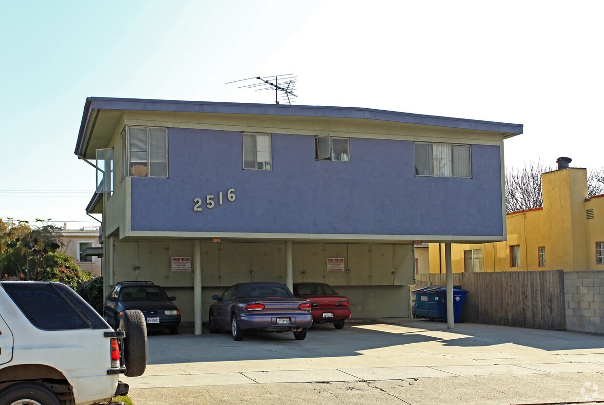 2516 S Genesee Ave, Los Angeles, CA 90016 Apartments in Los Angeles