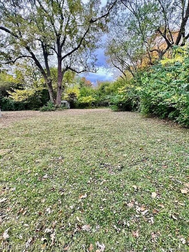 Building Photo - Charming 4BR House in Farmington