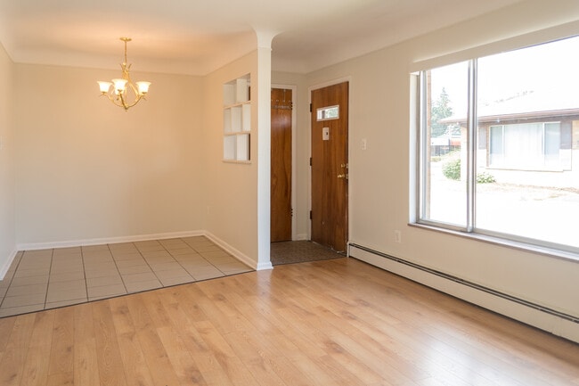 Entrada principal - 4308 W 13 Mile Rd