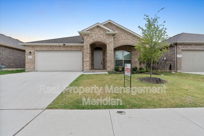 Foto principal - 212 Roundstone Rd
