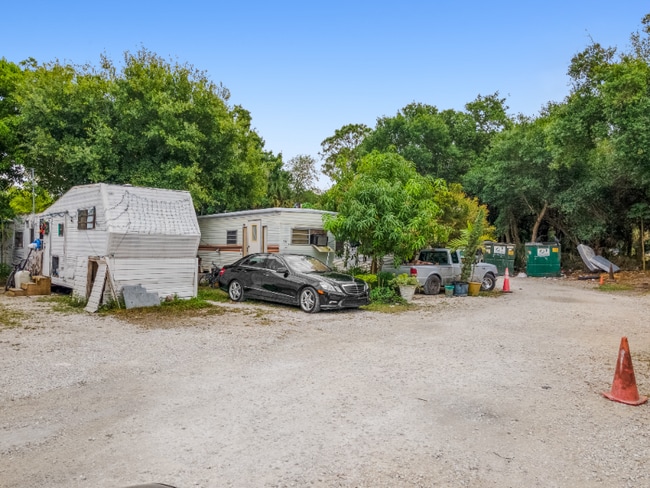 Foto del edificio - 27881 New York St