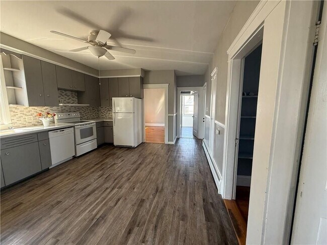 Foto del edificio - 10 Knight St