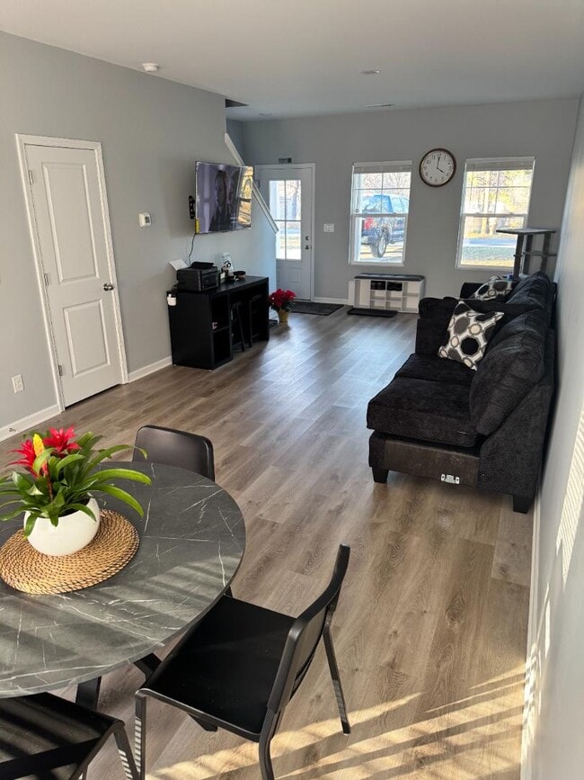 Foto del edificio - 2611 Carsten Ave