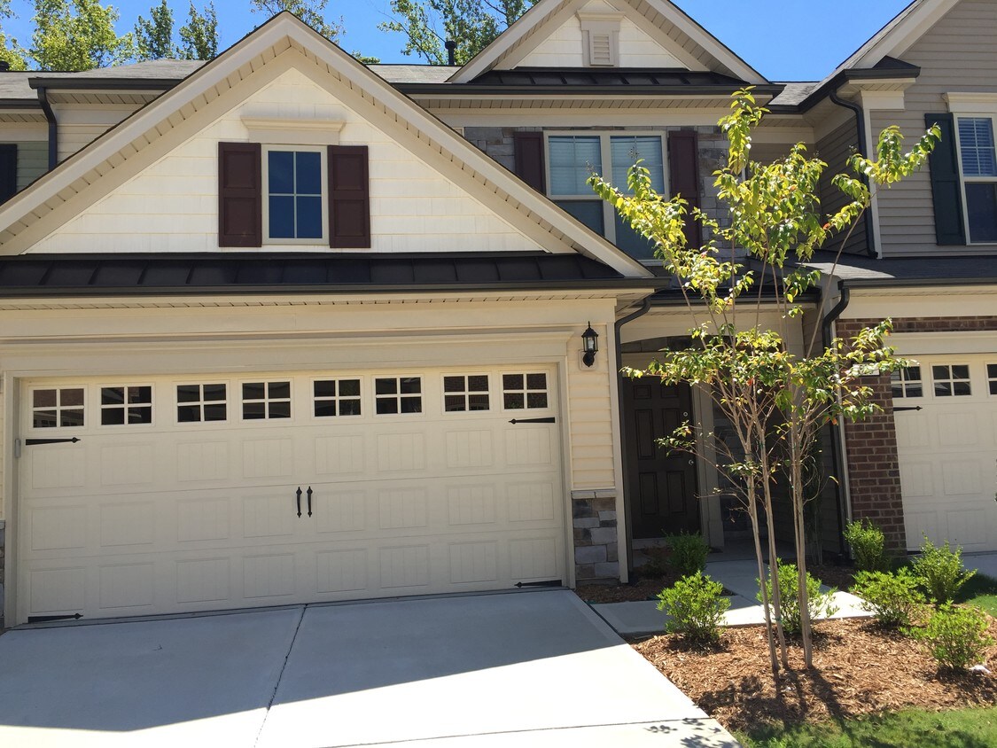 523 Brier Crossings Loop, Durham, NC 27703 Townhome Rentals in Durham