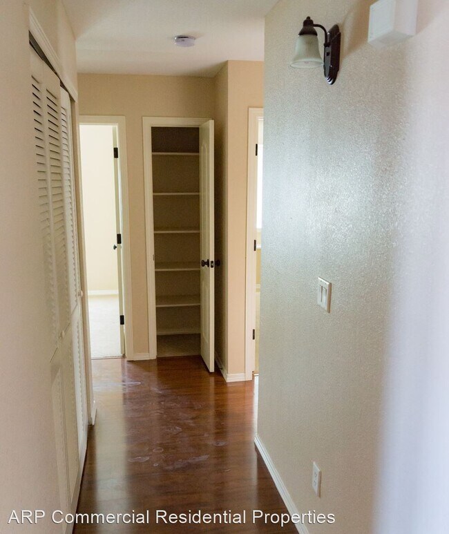 Foto del edificio - 3 br, 2 bath House - 14254 CRAGGY ROCK AVE