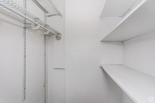1HAB, 1BA - 526-643 ft² - The Dover