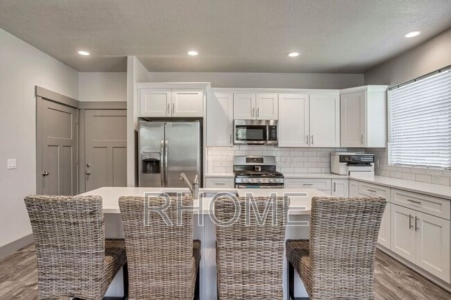 Building Photo - 12704 S Doc Sorenson Ln