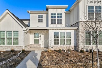 Building Photo - 3045 E Trilby Rd