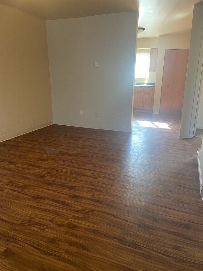 Foto del edificio - 25665 W Bridge St