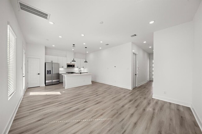 Foto del edificio - 5820 Highland Sky Ln