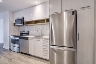 Building Photo - 9675 Av Papineau