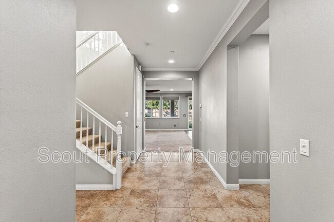 Foto del edificio - 39012 Crown Ranch Rd