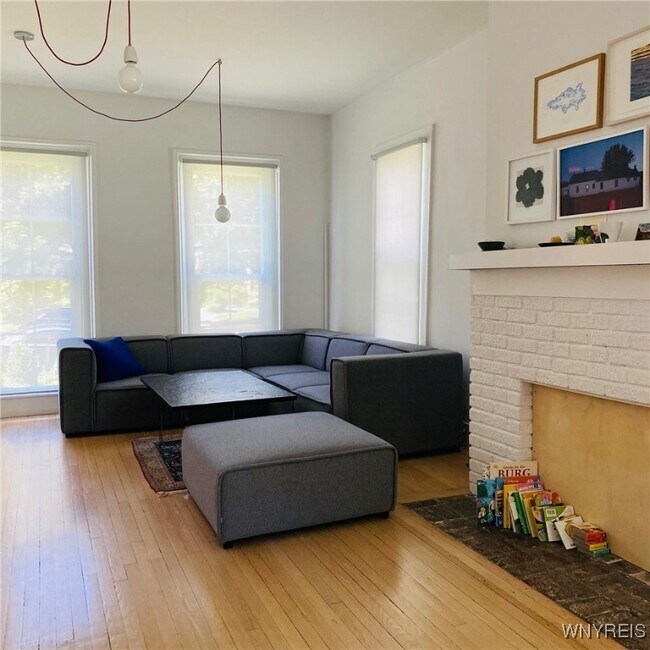 Foto del edificio - 77 Ashland Ave