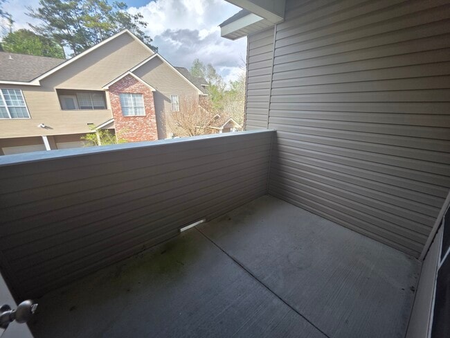 Building Photo - 503 Spartan Dr