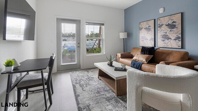 Foto del edificio - 12525 Tibbets Ln