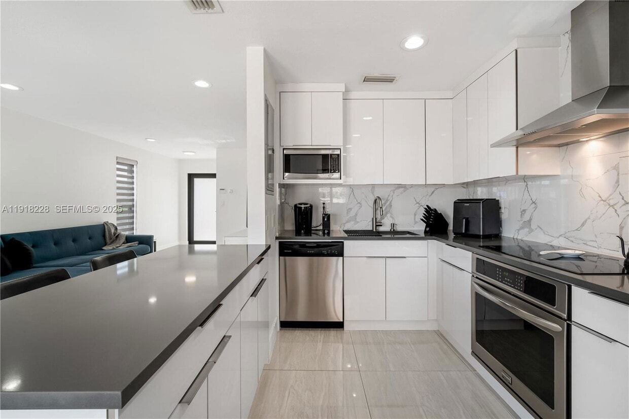 Photo - 9451 Southwest 6th Lane, Miami, FL 33174 - 3 BR 2 BA single-family home