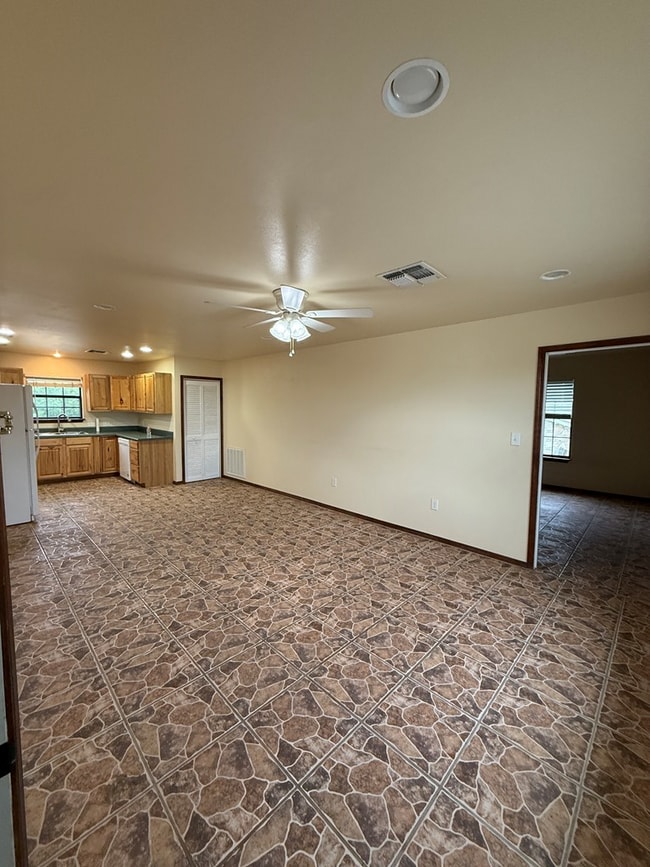 Foto del edificio - 1441 Hidden Acres Rd