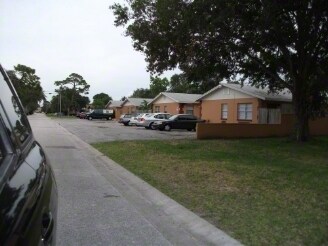 Building Photo - 500-520 89th Ave N