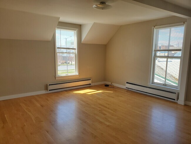 Foto del edificio - 508 E Broadway St