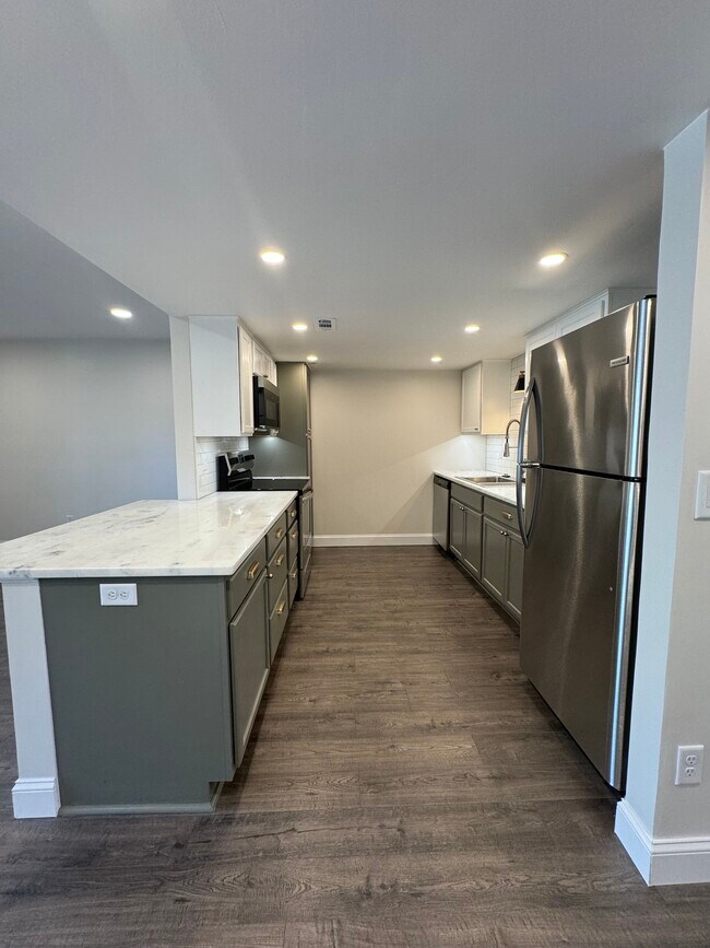 New kitchen - 376 Circuit Ln