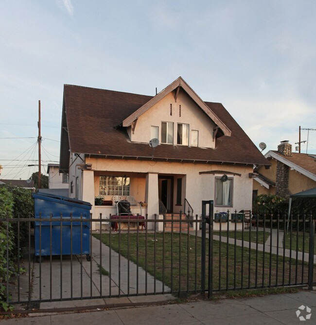 Primary Photo - 2833 Huron St