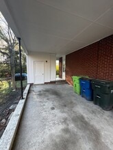 Building Photo - 921 Beverly Dr