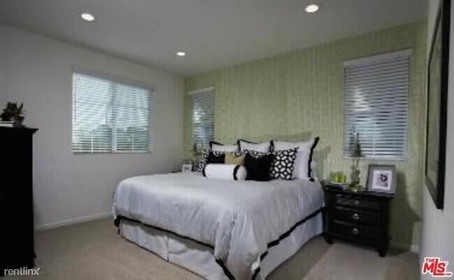 Foto del edificio - 4 br, 2.5 bath House - 7608 Courage Street
