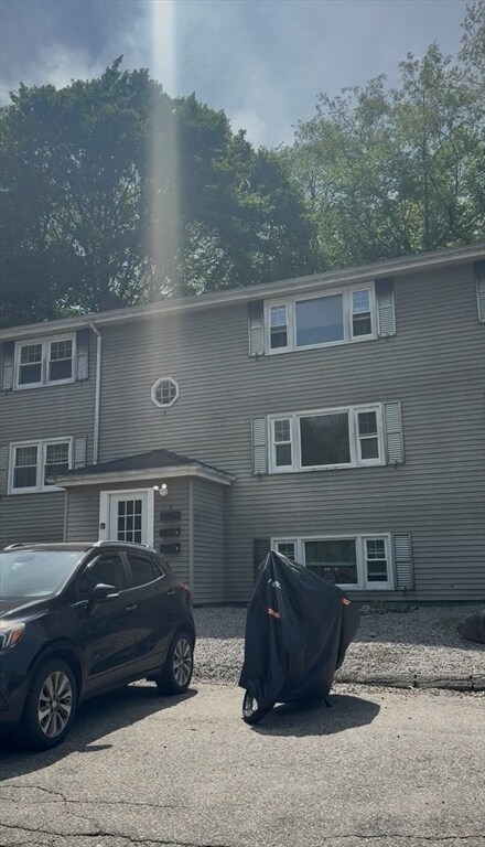 Primary Photo - 15 Boyden St