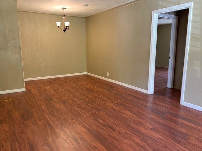 Foto del edificio - 4308 Curzon Ave