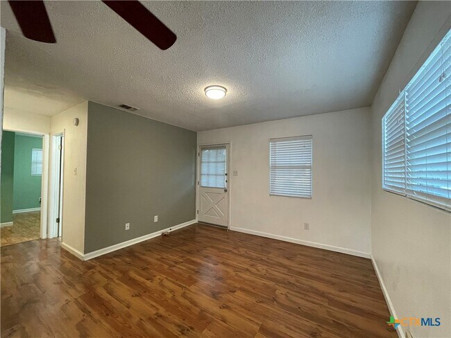 Foto del edificio - 2238 Deer Run Pass