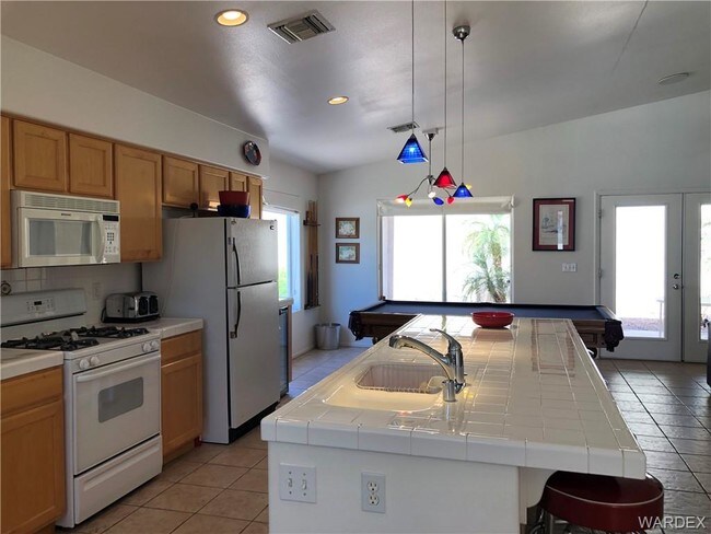 Building Photo - 411 Riverfront Dr
