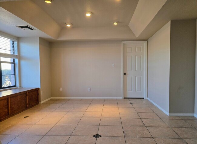 Foto del edificio - 1827 E Manhatton Dr