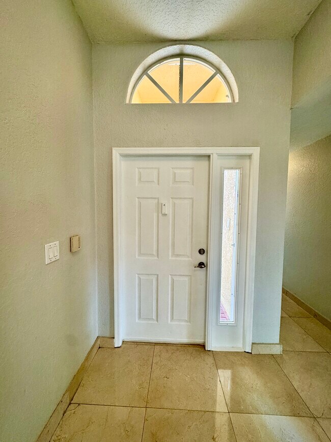 Foto del edificio - 10530 NW 52nd Terrace