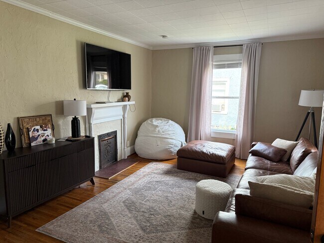 Foto del edificio - 316 W Maple St